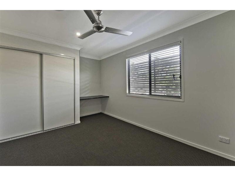 4/119 Eugaree Street, Southport QLD 4215