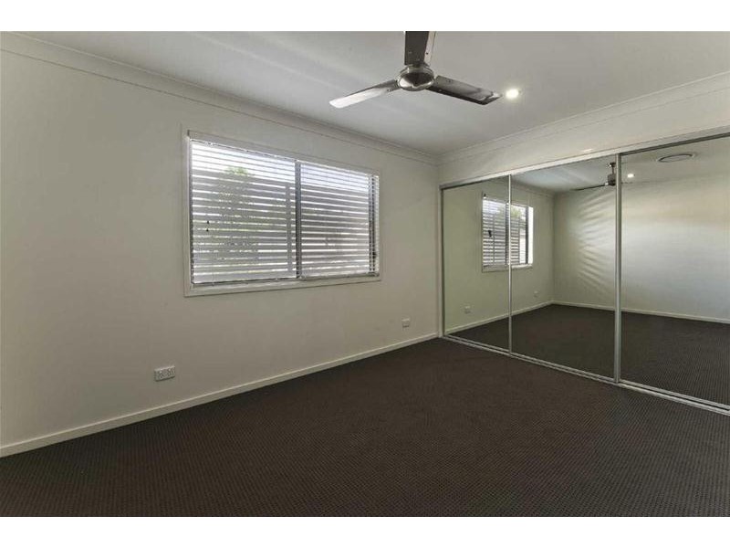 4/119 Eugaree Street, Southport QLD 4215