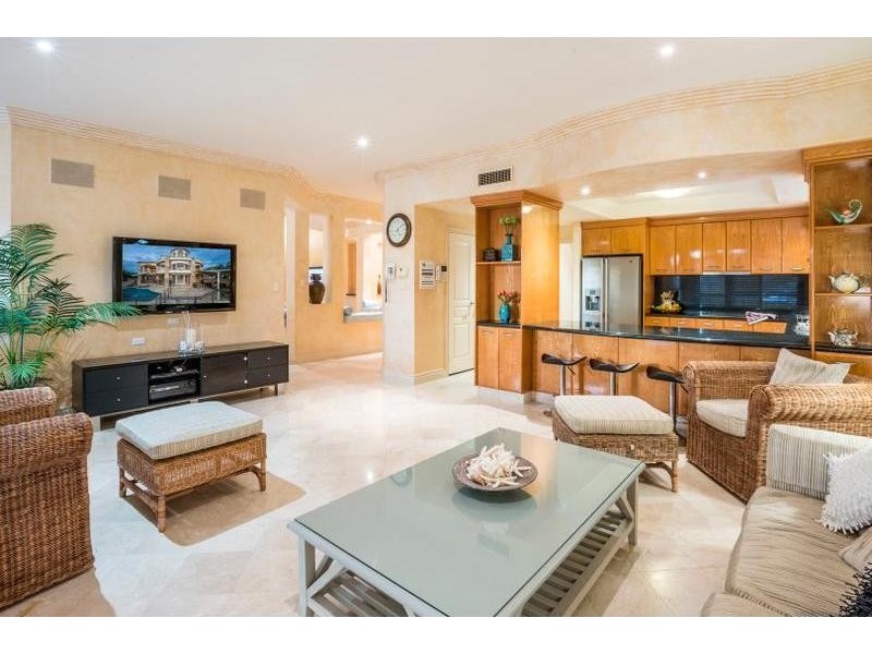 22 Buccaneer Court, Paradise Waters QLD 4217