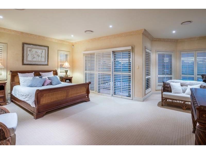 22 Buccaneer Court, Paradise Waters QLD 4217