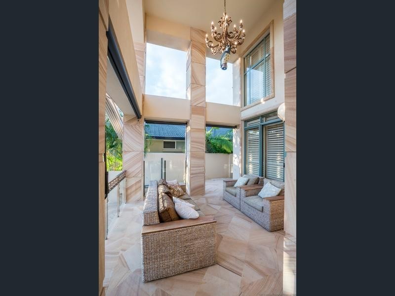 22 Buccaneer Court, Paradise Waters QLD 4217