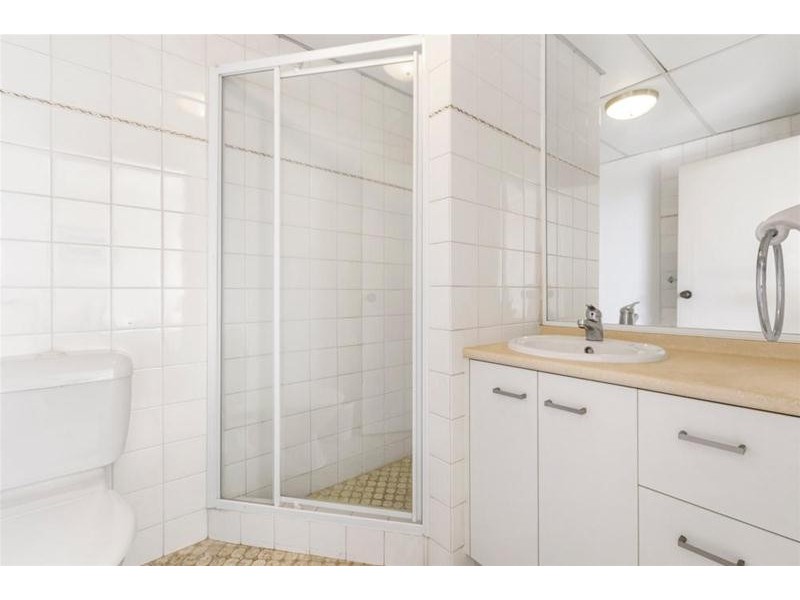 18/4 Clifford Street, Surfers Paradise QLD 4217