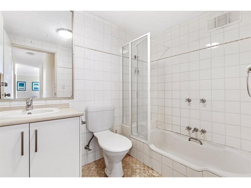 18/4 Clifford Street, Surfers Paradise QLD 4217