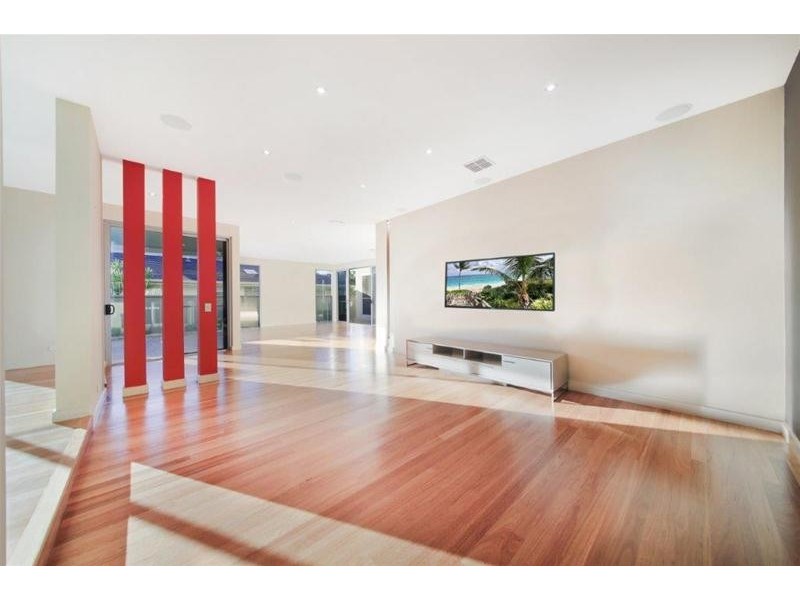 6 Seafarer Court, Paradise Waters QLD 4217