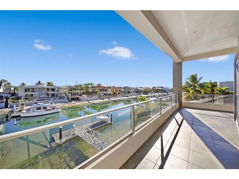 6 Seafarer Court, Paradise Waters QLD 4217