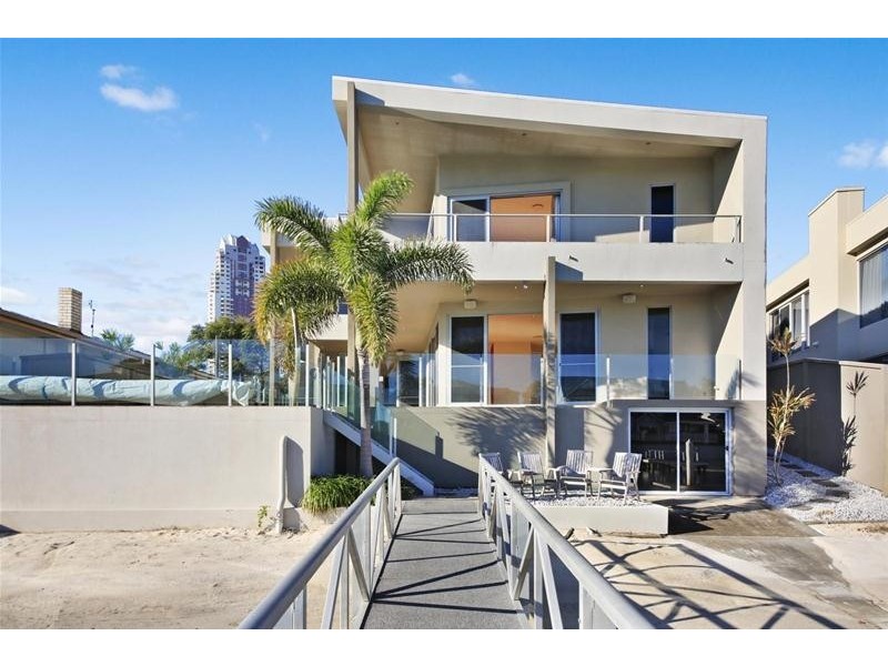 6 Seafarer Court, Paradise Waters QLD 4217