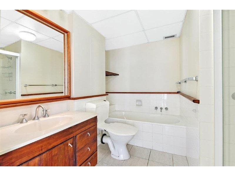 63 Cavill Avenue, Surfers Paradise QLD 4217