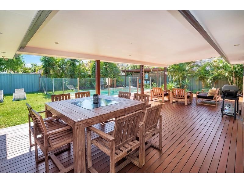 78 Campbell Street, Sorrento QLD 4217