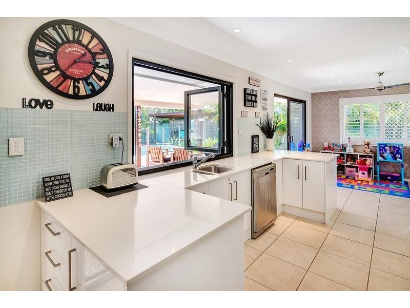 78 Campbell Street, Sorrento QLD 4217