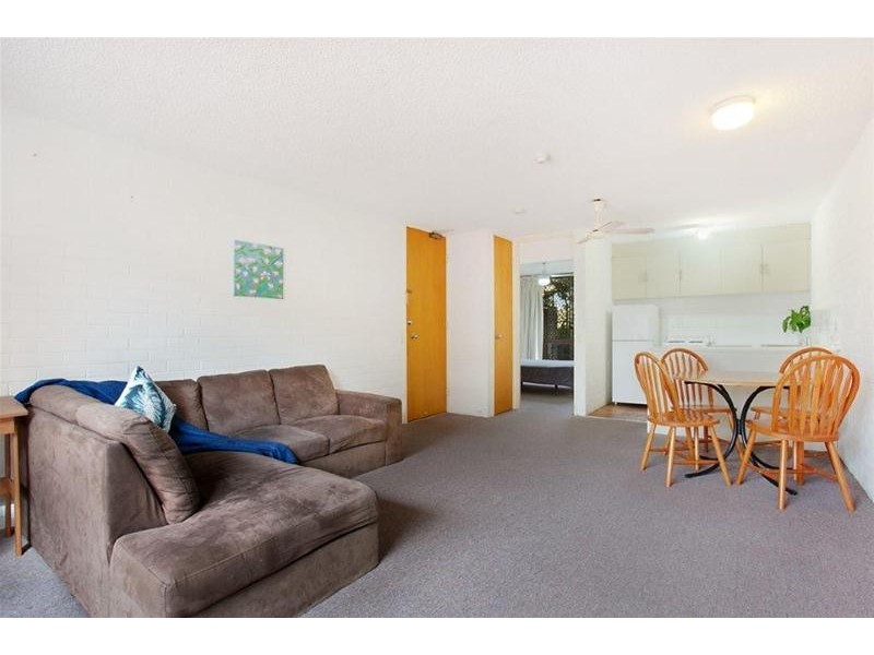 2/21-25 Old Burleigh Road, Surfers Paradise QLD 4217