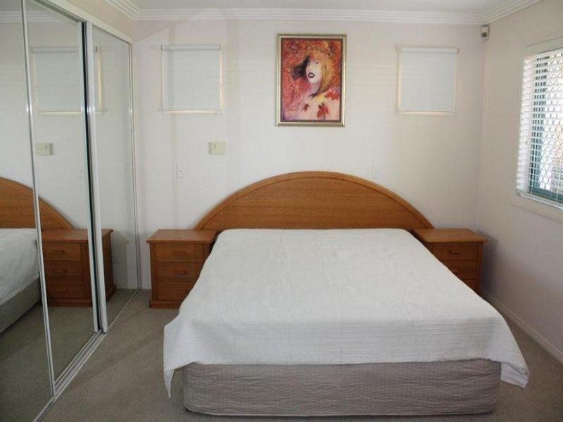 30 Frederick Street, Surfers Paradise QLD 4217