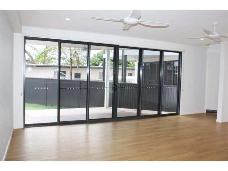 2/130 Rio Vista Boulevard, Broadbeach Waters QLD 4218