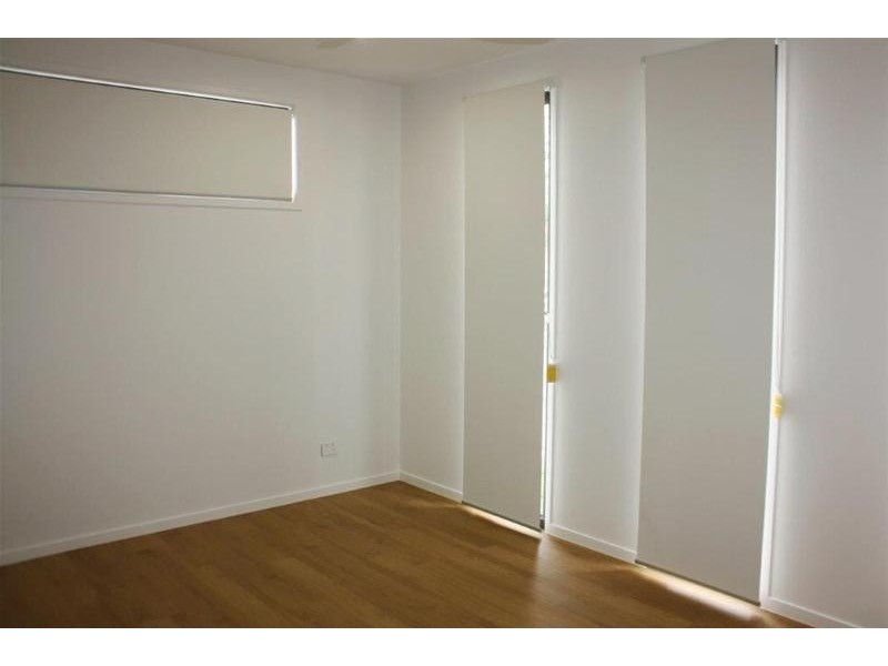 2/130 Rio Vista Boulevard, Broadbeach Waters QLD 4218