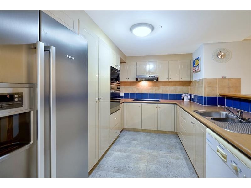 5 Palm Avenue ‘Crown Towers’, Surfers Paradise QLD 4217