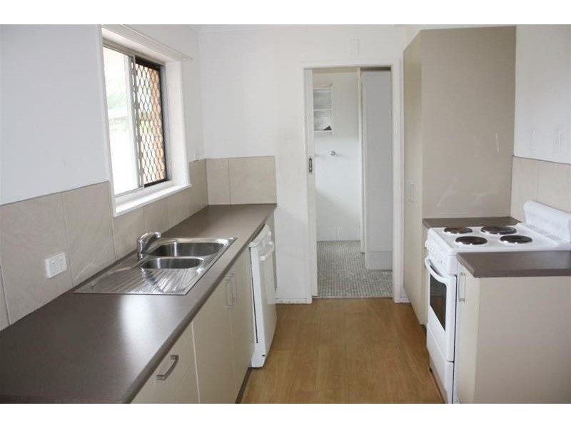 32 Boongala Road, Broadbeach Waters QLD 4218