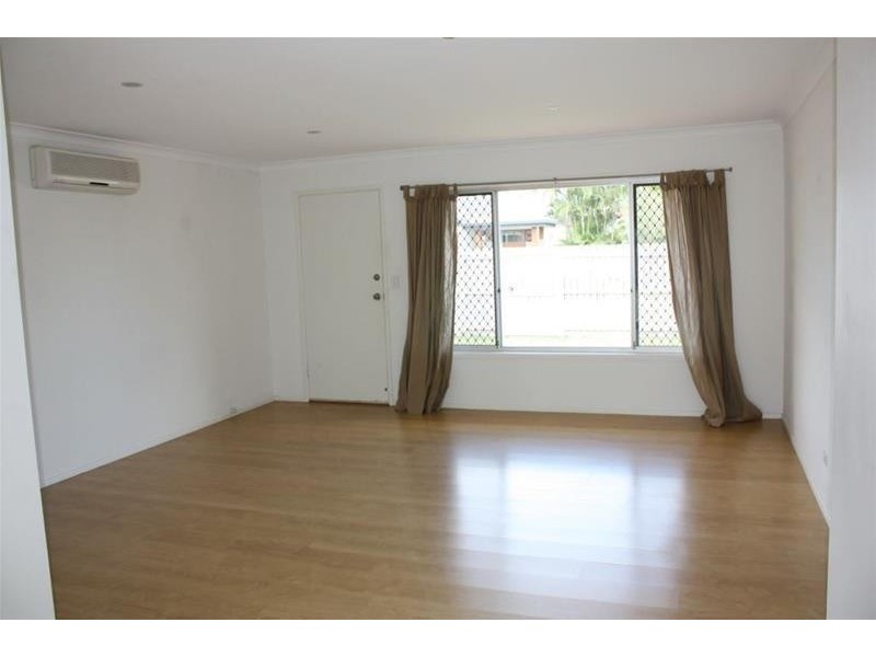 32 Boongala Road, Broadbeach Waters QLD 4218