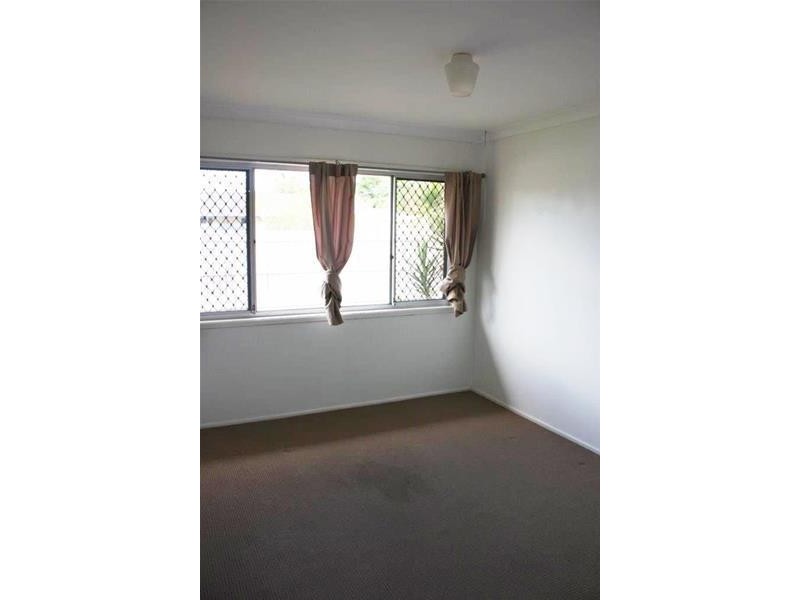 32 Boongala Road, Broadbeach Waters QLD 4218