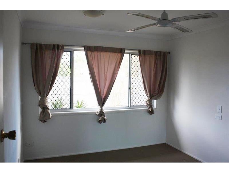 32 Boongala Road, Broadbeach Waters QLD 4218