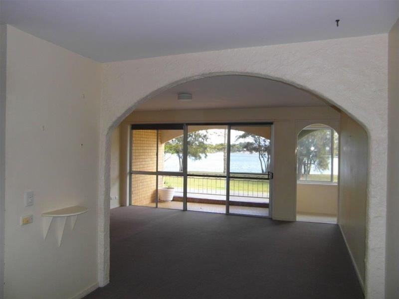 13 Sunset Boulevard, Surfers Paradise QLD 4217