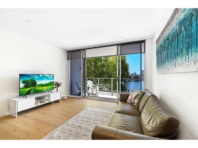 302/19 Cannes Avenue, Surfers Paradise QLD 4217