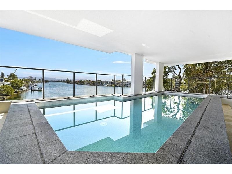 302/19 Cannes Avenue, Surfers Paradise QLD 4217