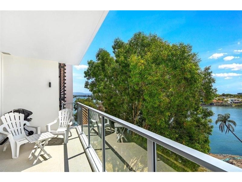 302/19 Cannes Avenue, Surfers Paradise QLD 4217