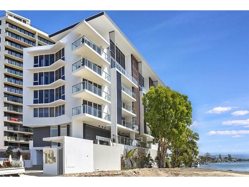 302/19 Cannes Avenue, Surfers Paradise QLD 4217