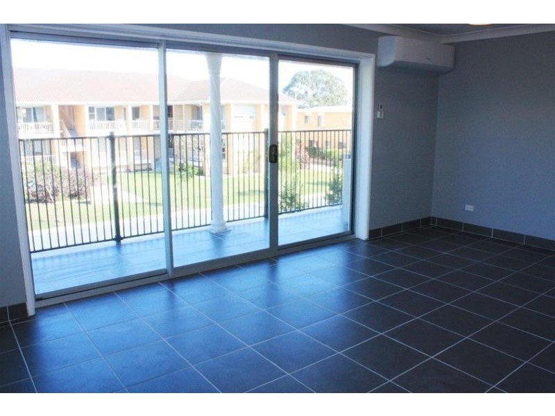 4/7 Sunrise Boulevard, Surfers Paradise QLD 4217