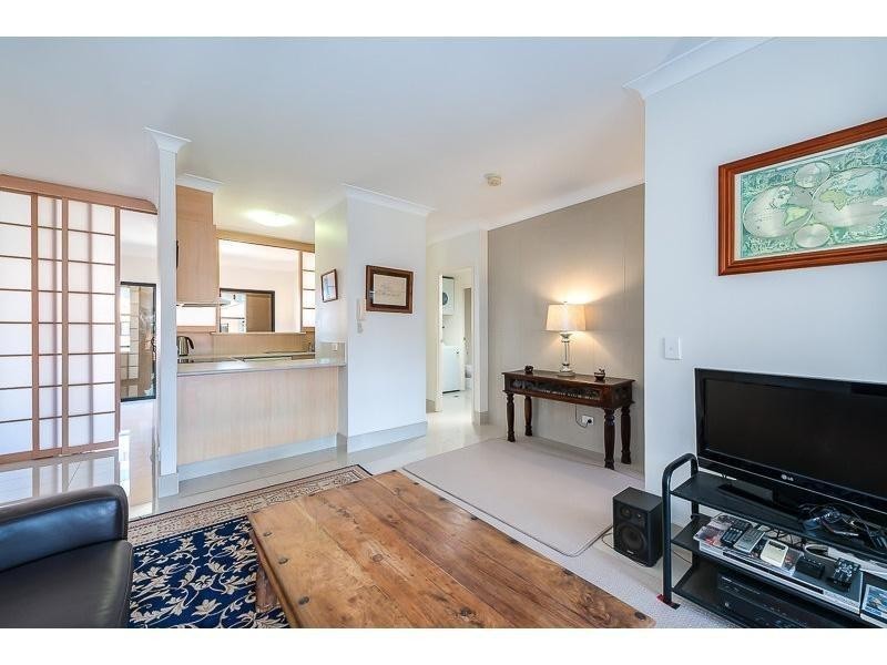 55/24 Slatyer Avenue “Bella Vista on the Water”, Bundall QLD 4217