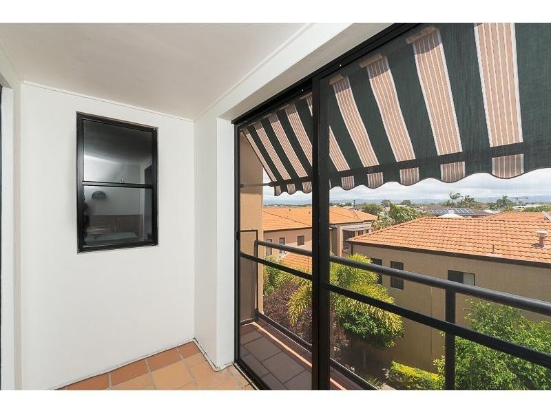 55/24 Slatyer Avenue “Bella Vista on the Water”, Bundall QLD 4217
