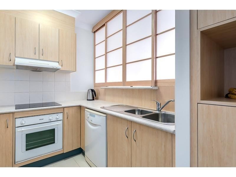 55/24 Slatyer Avenue “Bella Vista on the Water”, Bundall QLD 4217