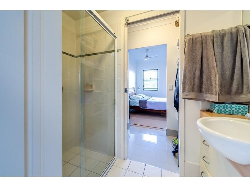 55/24 Slatyer Avenue “Bella Vista on the Water”, Bundall QLD 4217