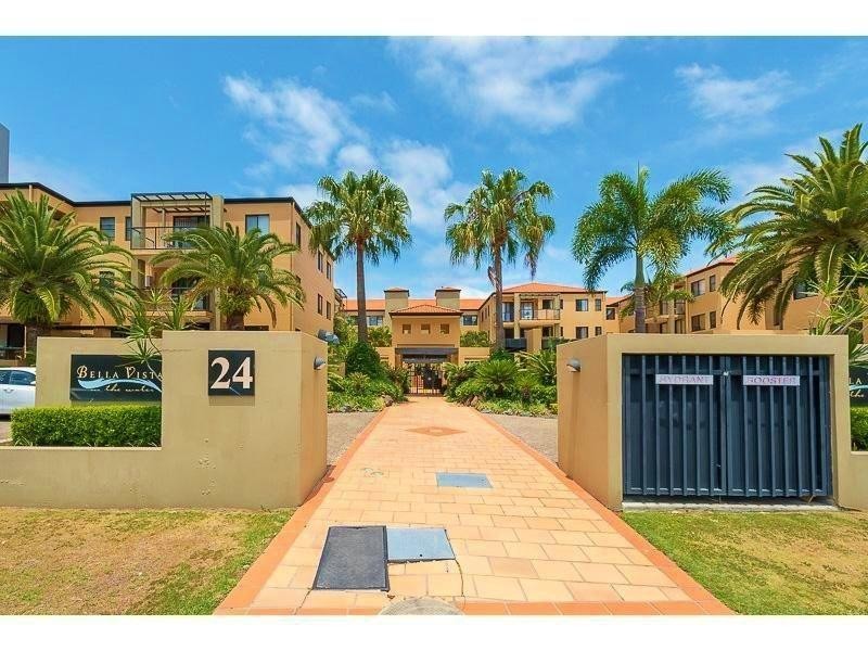 55/24 Slatyer Avenue “Bella Vista on the Water”, Bundall QLD 4217