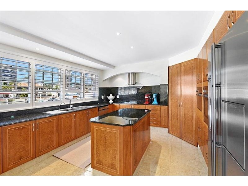 21 Seafarer Court, Paradise Waters QLD 4217