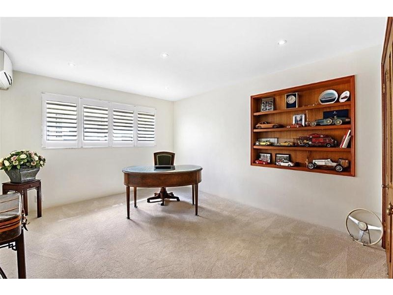 21 Seafarer Court, Paradise Waters QLD 4217