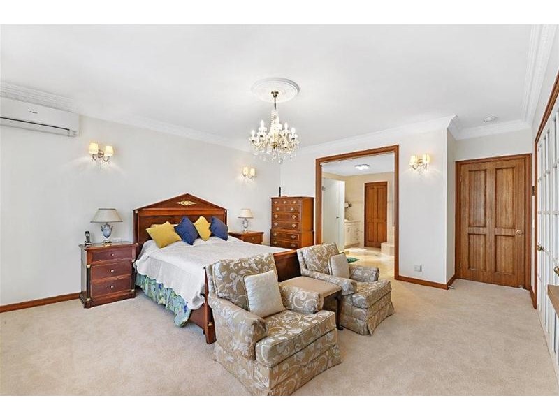 21 Seafarer Court, Paradise Waters QLD 4217