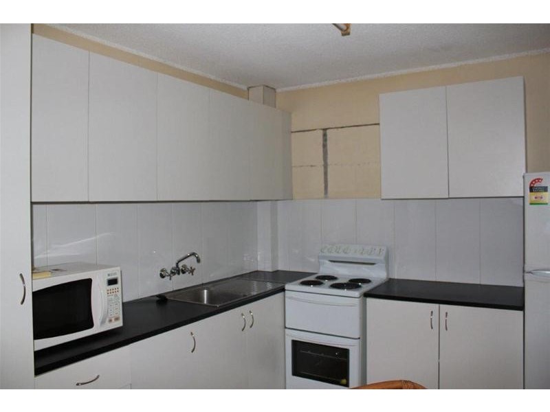 2/26 Leonard Avenue, Surfers Paradise QLD 4217