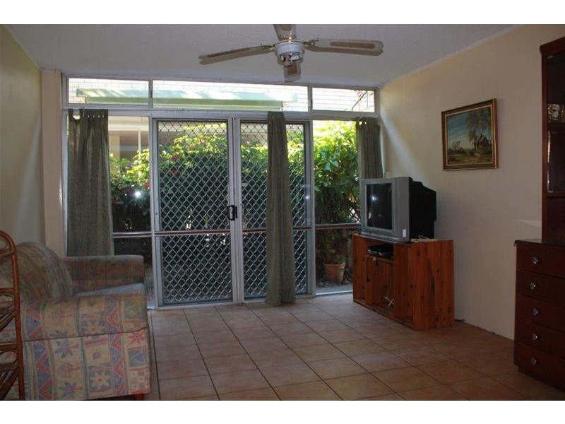 2/26 Leonard Avenue, Surfers Paradise QLD 4217