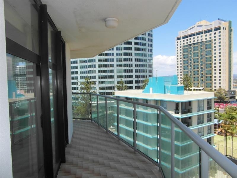 5 Clifford Street “Peninsula”, Surfers Paradise QLD 4217