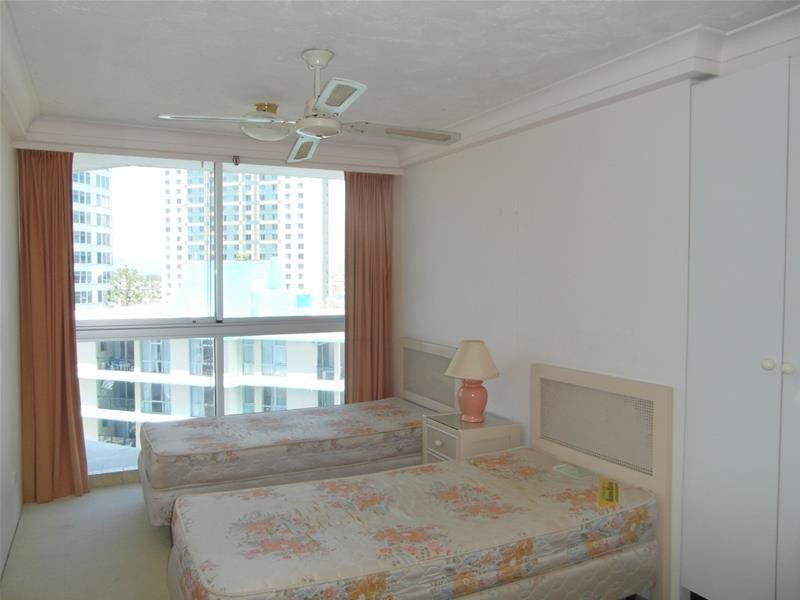 5 Clifford Street “Peninsula”, Surfers Paradise QLD 4217