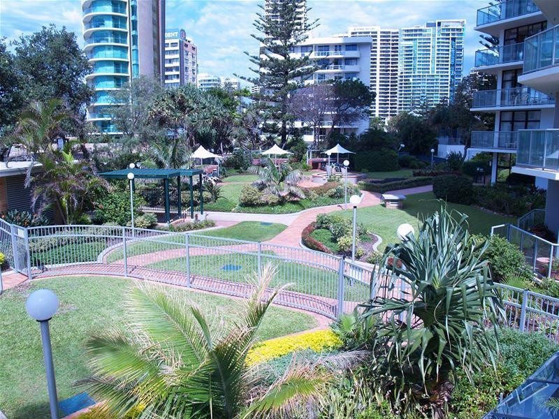 5 Clifford Street “Peninsula”, Surfers Paradise QLD 4217