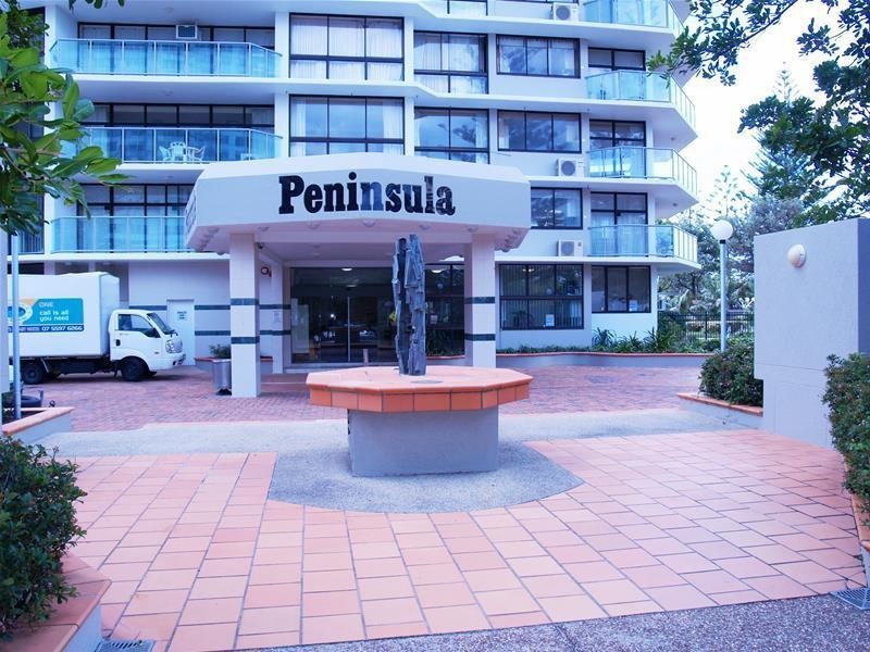 5 Clifford Street “Peninsula”, Surfers Paradise QLD 4217