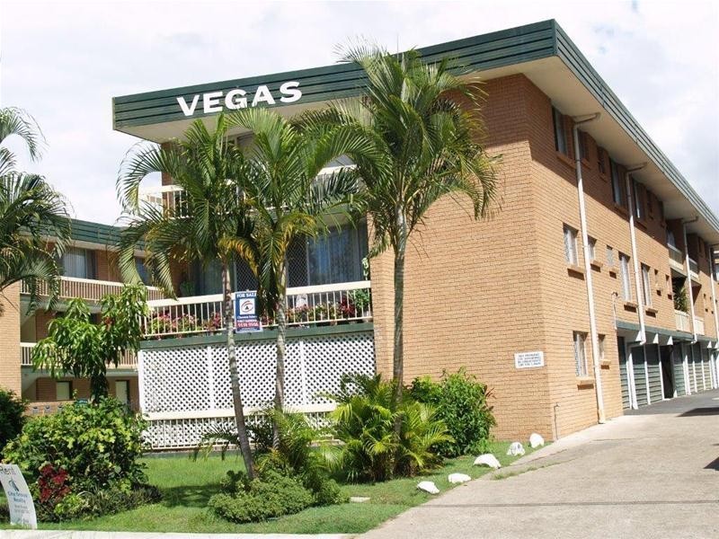 5/18 Tarcoola Crescent, Chevron Island QLD 4217