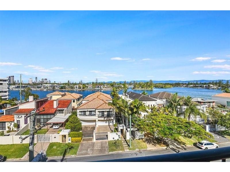 25/3 Sunset Boulevard, Surfers Paradise QLD 4217