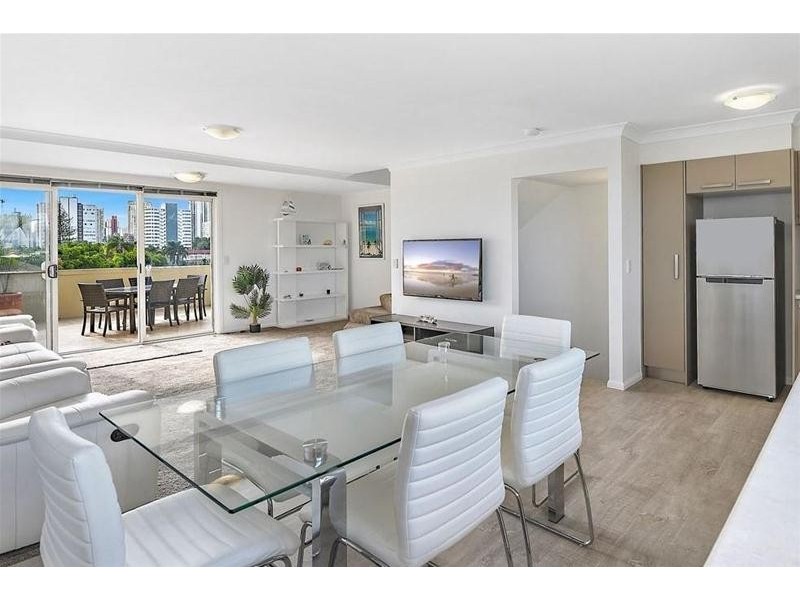 25/3 Sunset Boulevard, Surfers Paradise QLD 4217