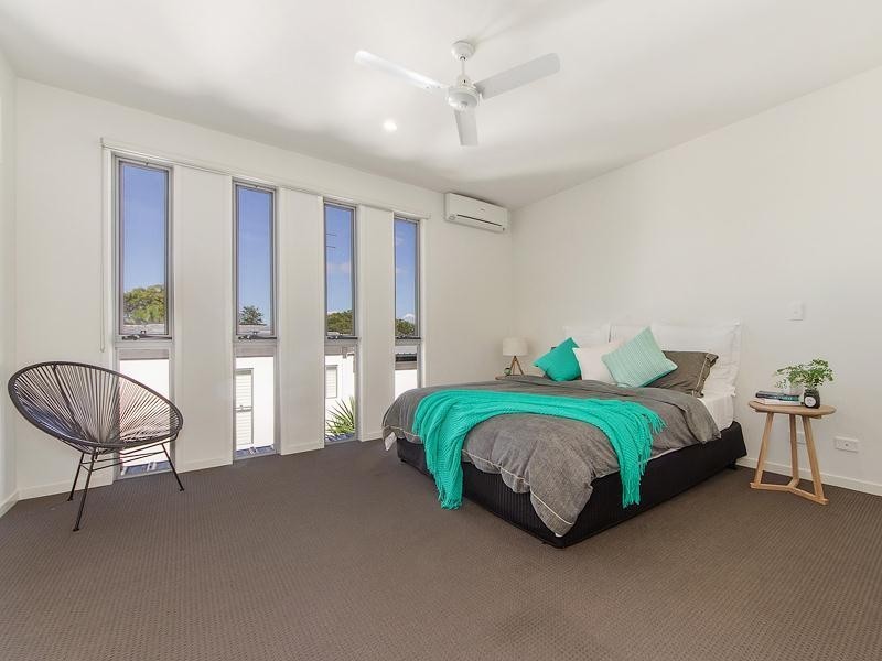 132 Eugaree Street, Southport QLD 4215