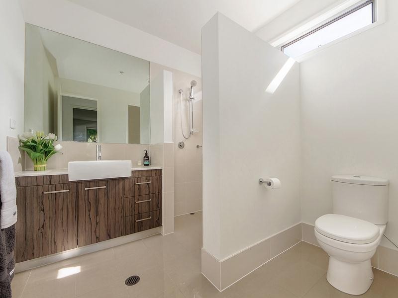 132 Eugaree Street, Southport QLD 4215