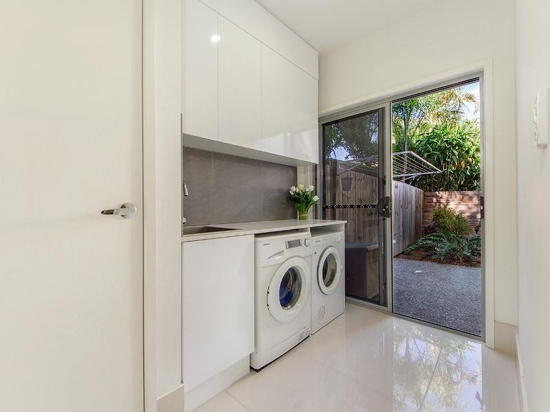 132 Eugaree Street, Southport QLD 4215