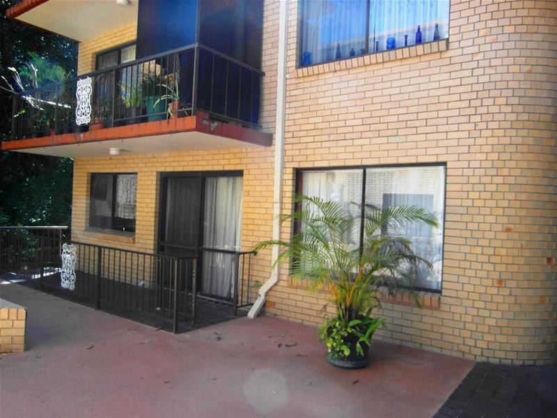 5/33 Monaco Street ‘La Riviere’, Surfers Paradise QLD 4217