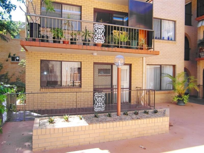 5/33 Monaco Street ‘La Riviere’, Surfers Paradise QLD 4217